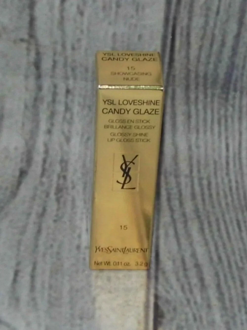 YVES SAINT LAURENT Love Shine Candy Glaze 15 Showcasing Nude Lipstick NEW
